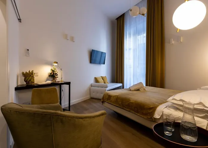 Konukevi Vespri Luxury & 4*
