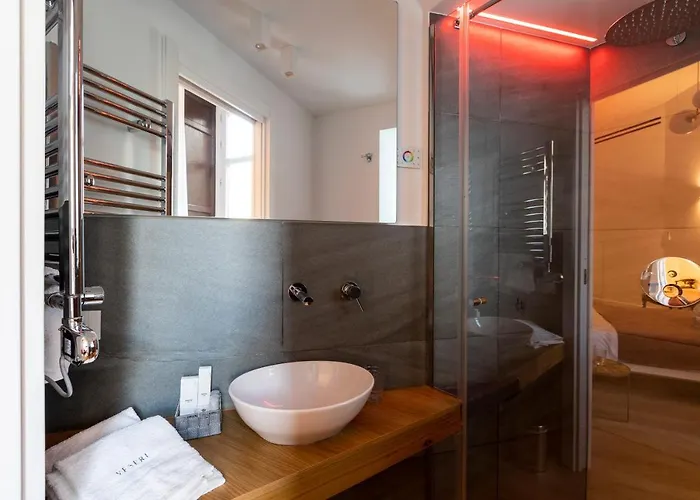 Konukevi Vespri Luxury & 4*